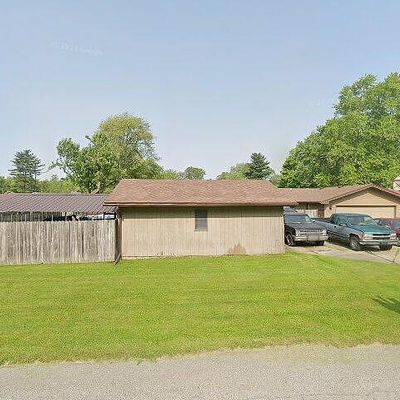 518 Baugo St, Osceola, IN 46561