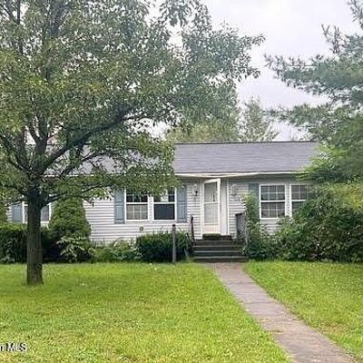 518 Gibson St, Jermyn, PA 18433