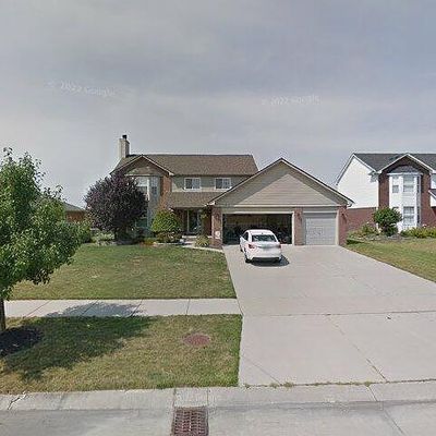 52855 Turnberry Dr, Chesterfield, MI 48051