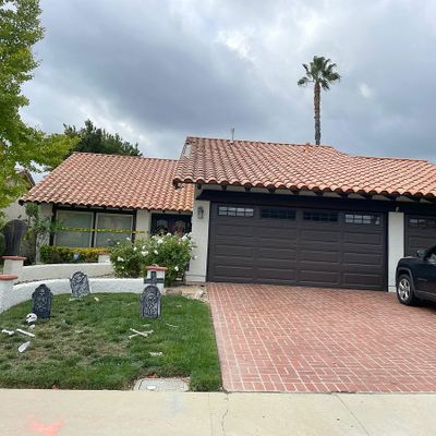 6329 Aquarius Ave, Agoura Hills, CA 91301