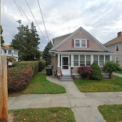 57 Sharon St, Providence, RI 02908