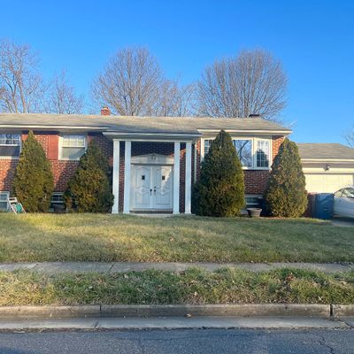 806 Sunset Dr, Somerdale, NJ 08083