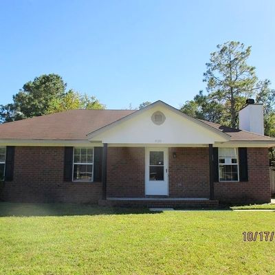 820 Waterfield Dr, Hinesville, GA 31313