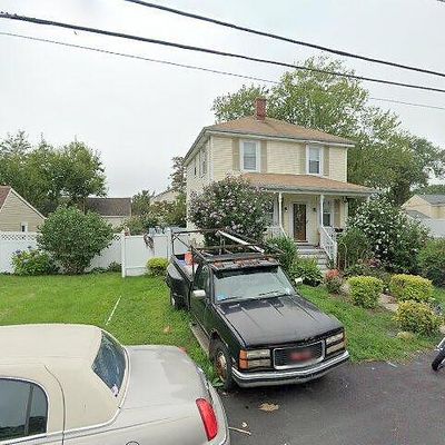 69 Elder Ave, Riverside, RI 02915