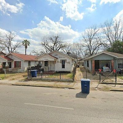 2814 W Martin St, San Antonio, TX 78207