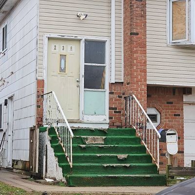 236 Perry St, Hempstead, NY 11550