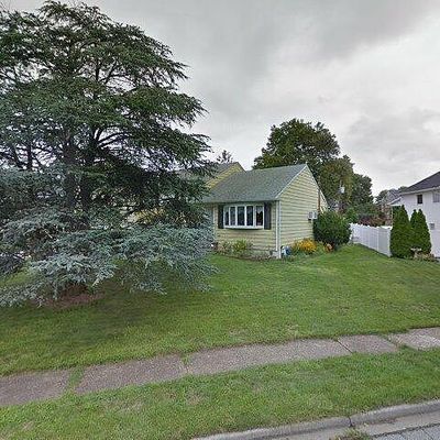 3621 Regent Ln, Wantagh, NY 11793