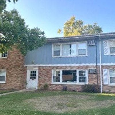 32 Rocky Way #8, Montgomery, IL 60538