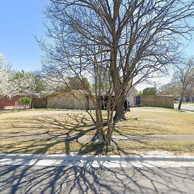 3206 Coral Rock Ln, Dallas, TX 75229