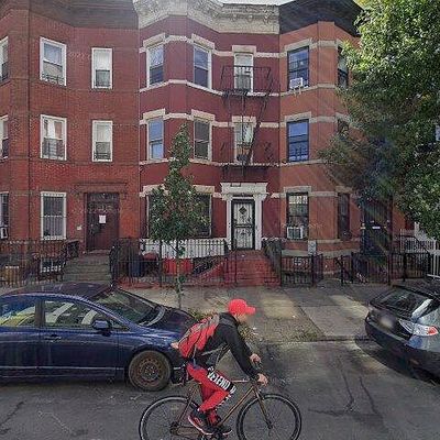 546 Van Buren St, Brooklyn, NY 11221