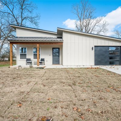 613 W Florence St, Denison, TX 75020