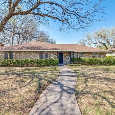 1109 Shadywood Ln, Desoto, TX 75115