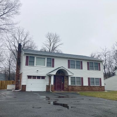 1 James Dr, Mount Arlington, NJ 07856