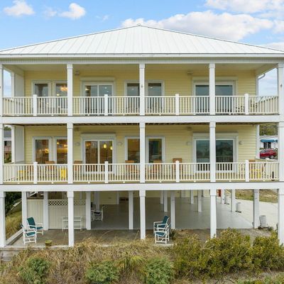 101 Cedar Tree Ln, Emerald Isle, NC 28594