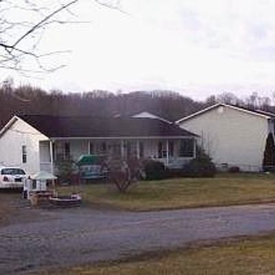 130 Veterans Dr, Richlands, VA 24641