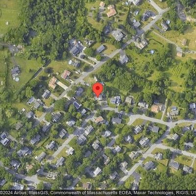 133 Country Dr, Somerset, MA 02726