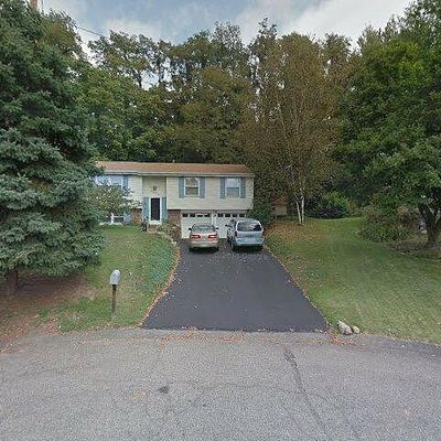 112 Shadow Ln, Coraopolis, PA 15108