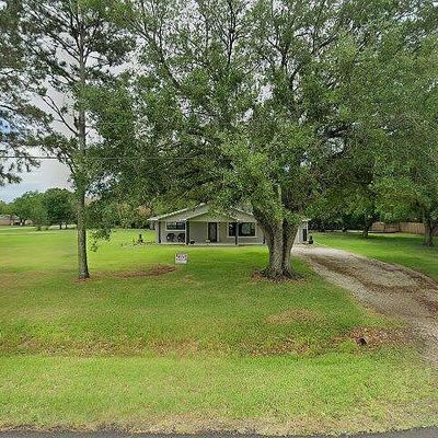 113 Lostrocco St, Angleton, TX 77515