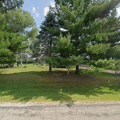 11947 W West Grove Rd, Forreston, IL 61030