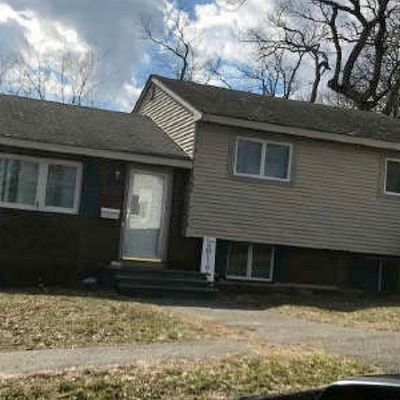 12 Bartlett St, Peabody, MA 01960