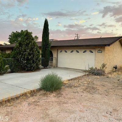 15636 Washoan Rd, Apple Valley, CA 92307