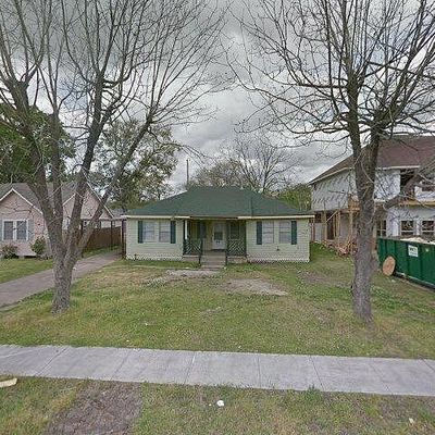 1427 Hankamer St, Pasadena, TX 77506