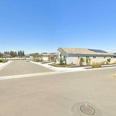 1765 N Whitmore Ave, Clovis, CA 93619