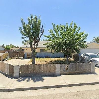 1671 W Westfield Ave, Porterville, CA 93257