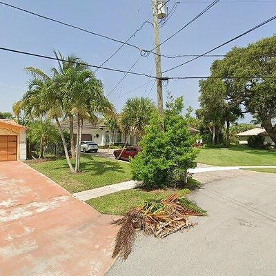 2138 Ascott Rd, North Palm Beach, FL 33408