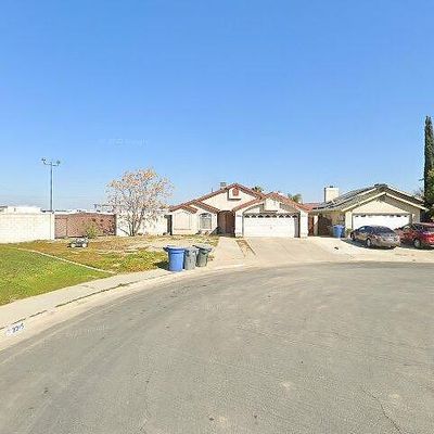 2316 Robin Ct, Delano, CA 93215