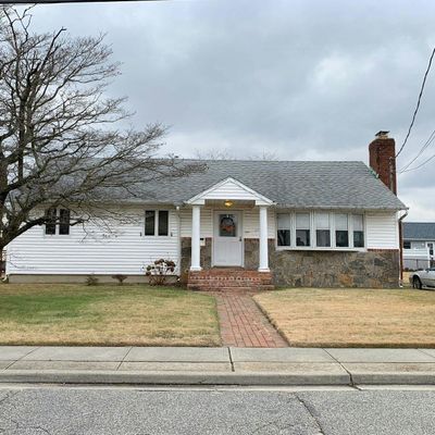 273 N 4 Th St, Bethpage, NY 11714