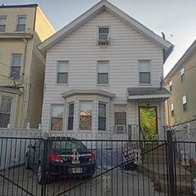 28 Lincoln Ave, Newark, NJ 07104