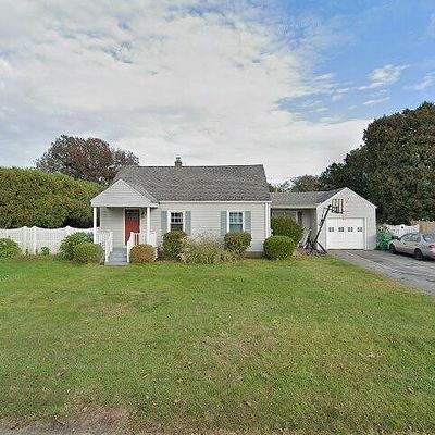 33 Wildermere St, Chicopee, MA 01020