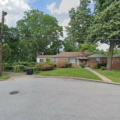 3502 Summit Dr, Temple Hills, MD 20748