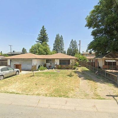 3028 S Martin St, Visalia, CA 93277