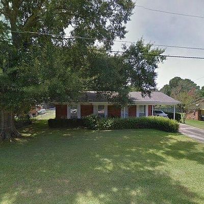 305 Mittie St, Collins, MS 39428