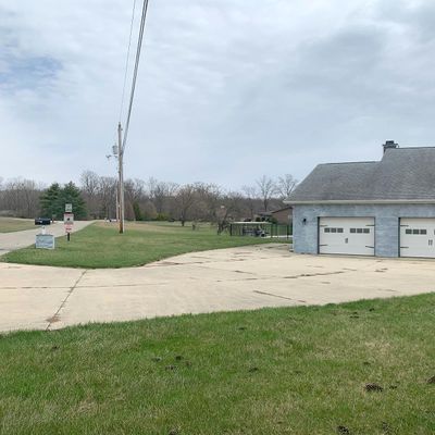 4 Lakeview Ct, Hartford City, IN 47348