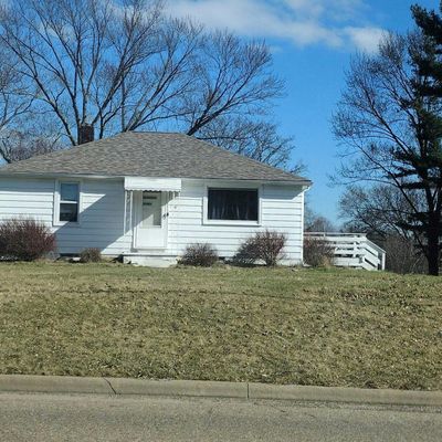 404 Market Ave Sw, Hartville, OH 44632