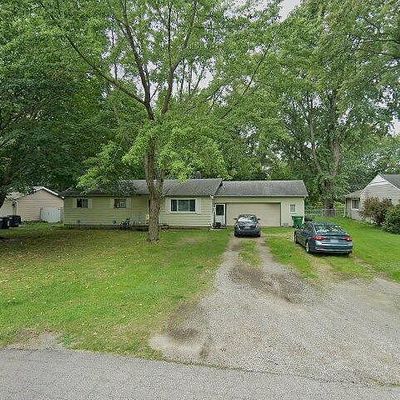 3776 Southfield Dr, Saint Joseph, MI 49085