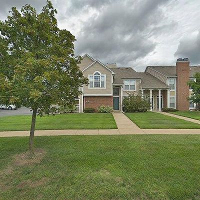 5544 Pine Aires Dr, Sterling Heights, MI 48314