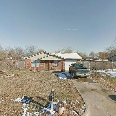 717 S Maxwell Ave, Mounds, OK 74047