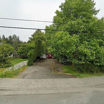 718 Pioneer Rd, Brookings, OR 97415