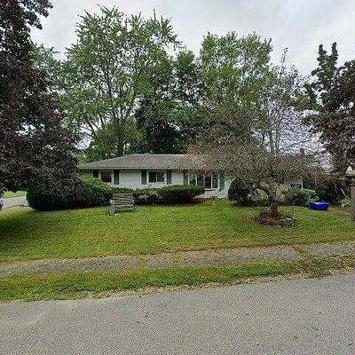 67 Poole Cir, Holbrook, MA 02343