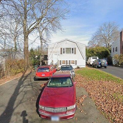 69 Indian River Rd, Milford, CT 06460