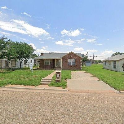 906 N 3 Rd St, Brownfield, TX 79316