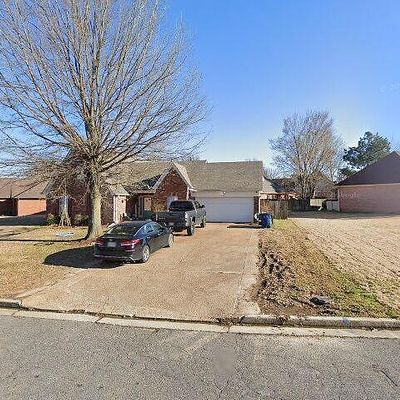 9081 Lakeside Dr, Olive Branch, MS 38654