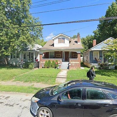 927 1/2 Denmark St, Louisville, KY 40215