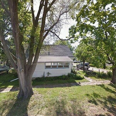 806 3 Rd St, Palo, IA 52324