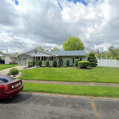 81 Outlook Ln, Levittown, PA 19055