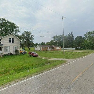 8205 N Vassar Rd, Mount Morris, MI 48458